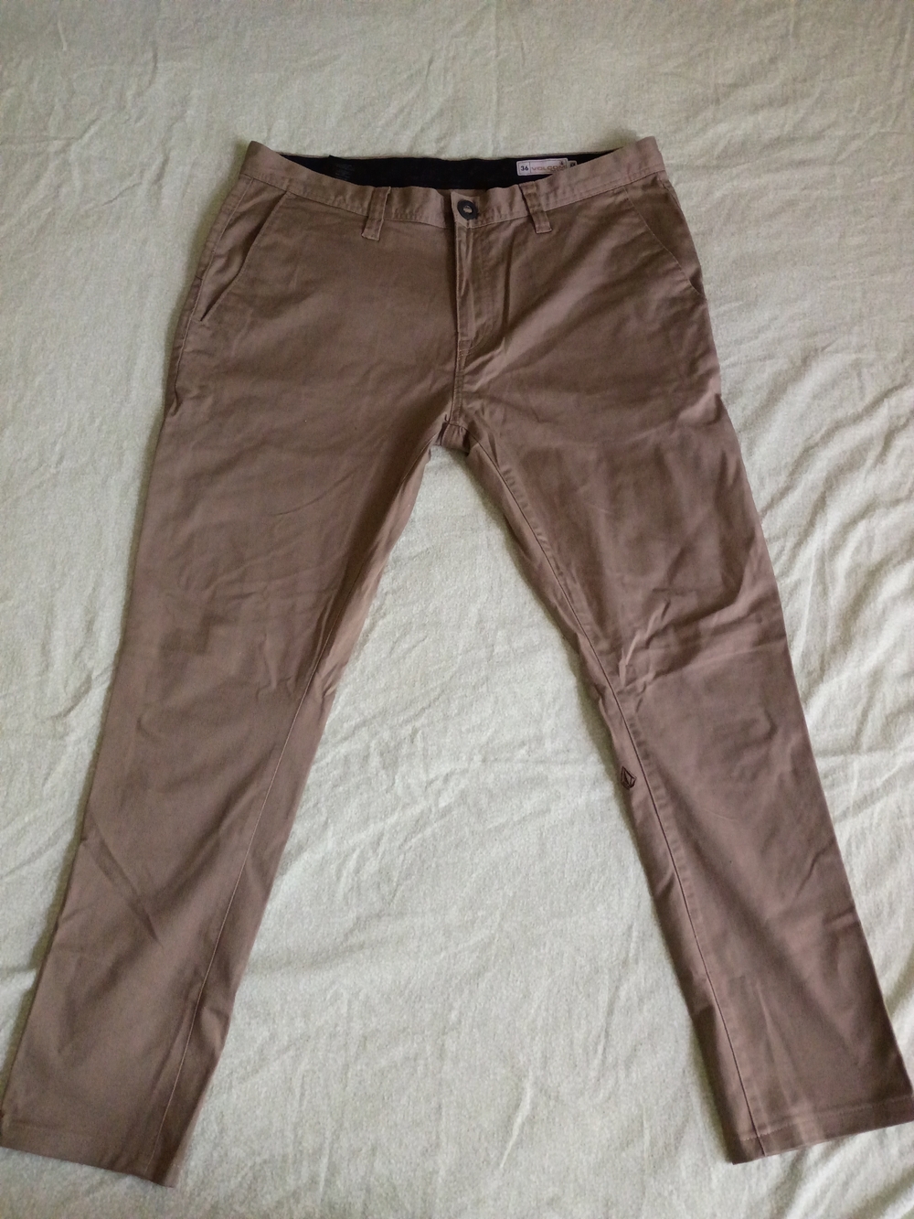 VOLCOM Frickin' Slim Men's Chinos in Khaki Tan (NWOT)